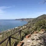 Residenza Le Serre 3* أكيارولي